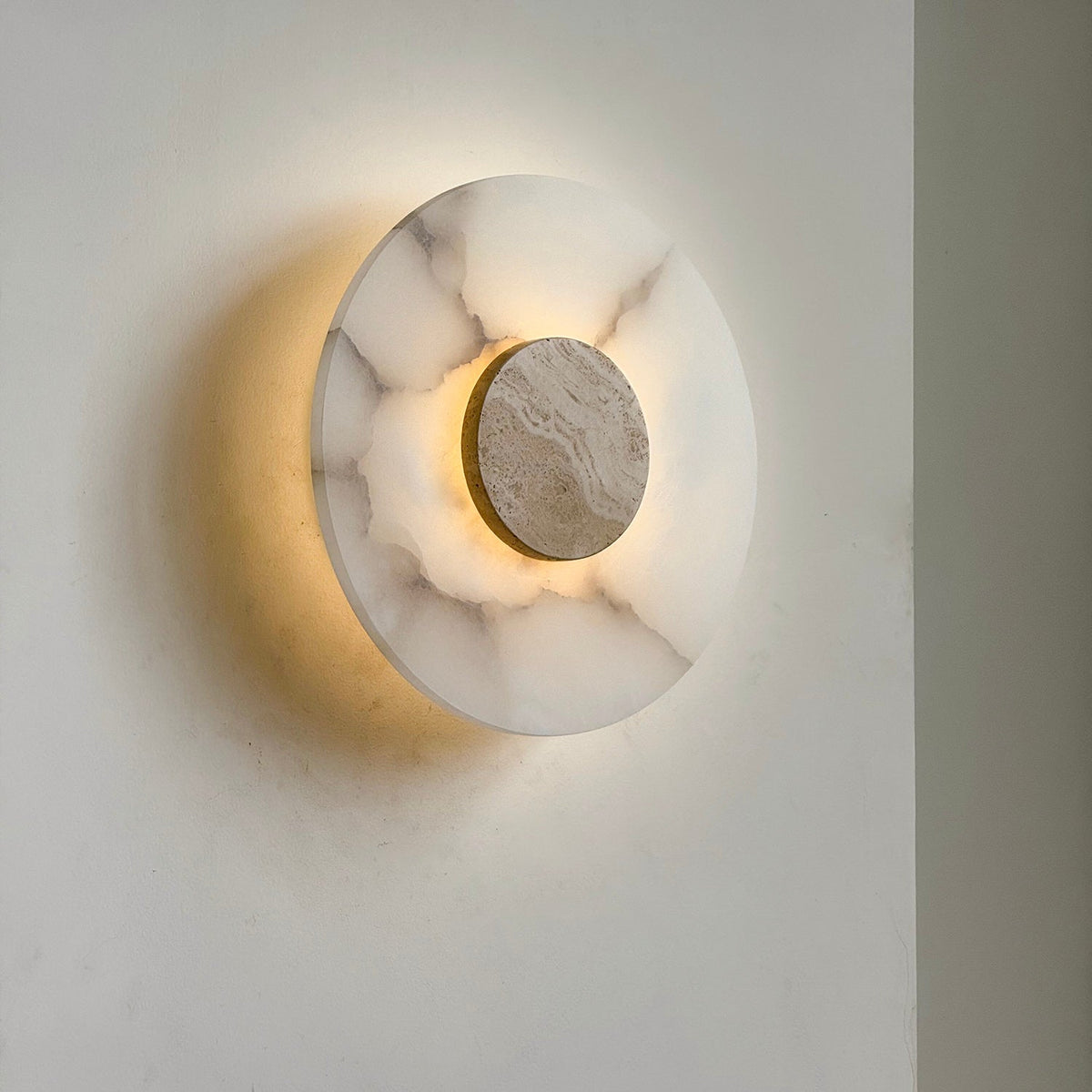 Isotta Alabaster Wall Lamp