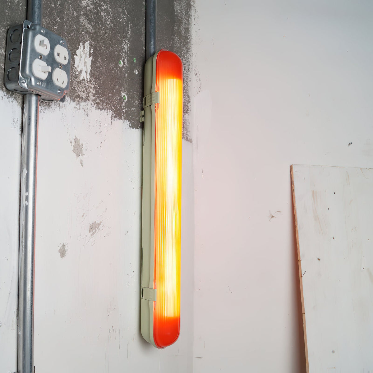 Molise Joy Wall Lamp