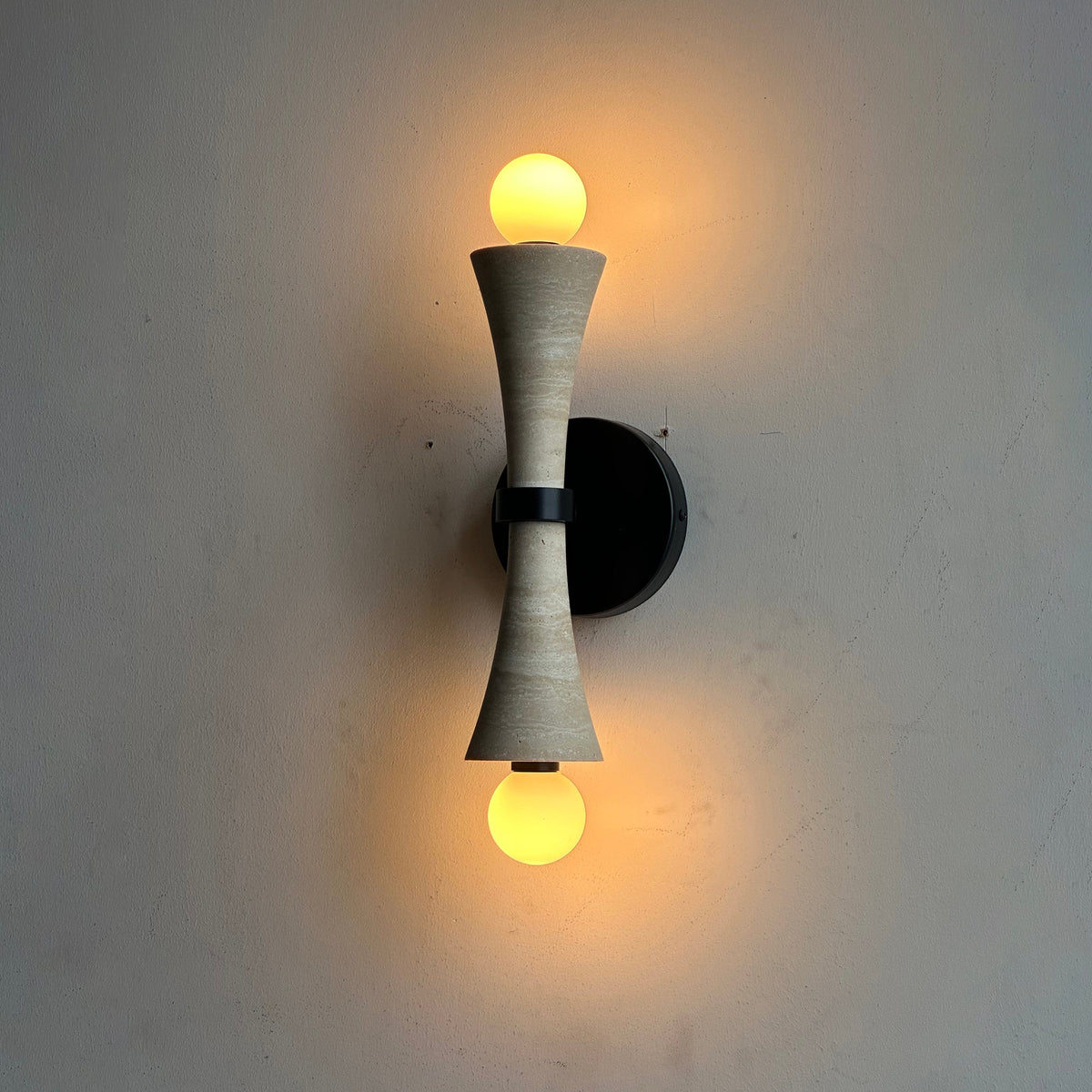 Verde Wall Lamp