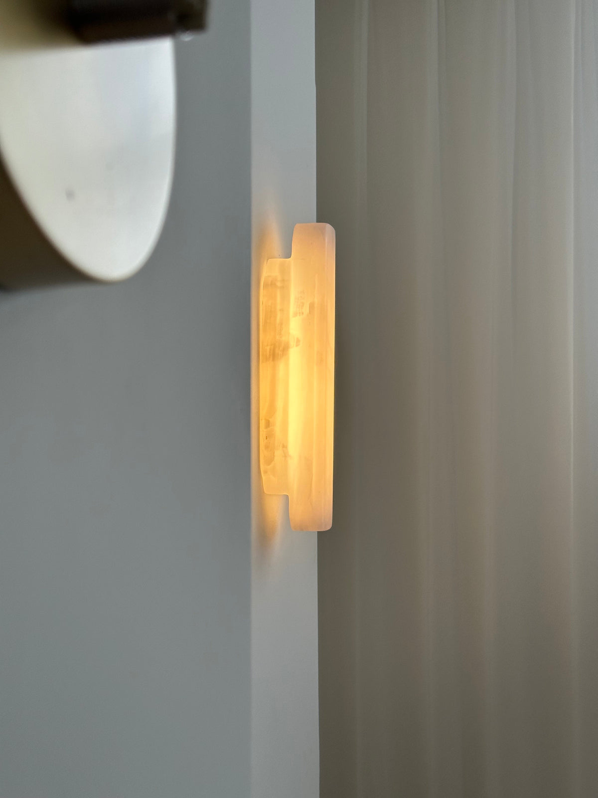 Petrone Onyx Wall Lamp
