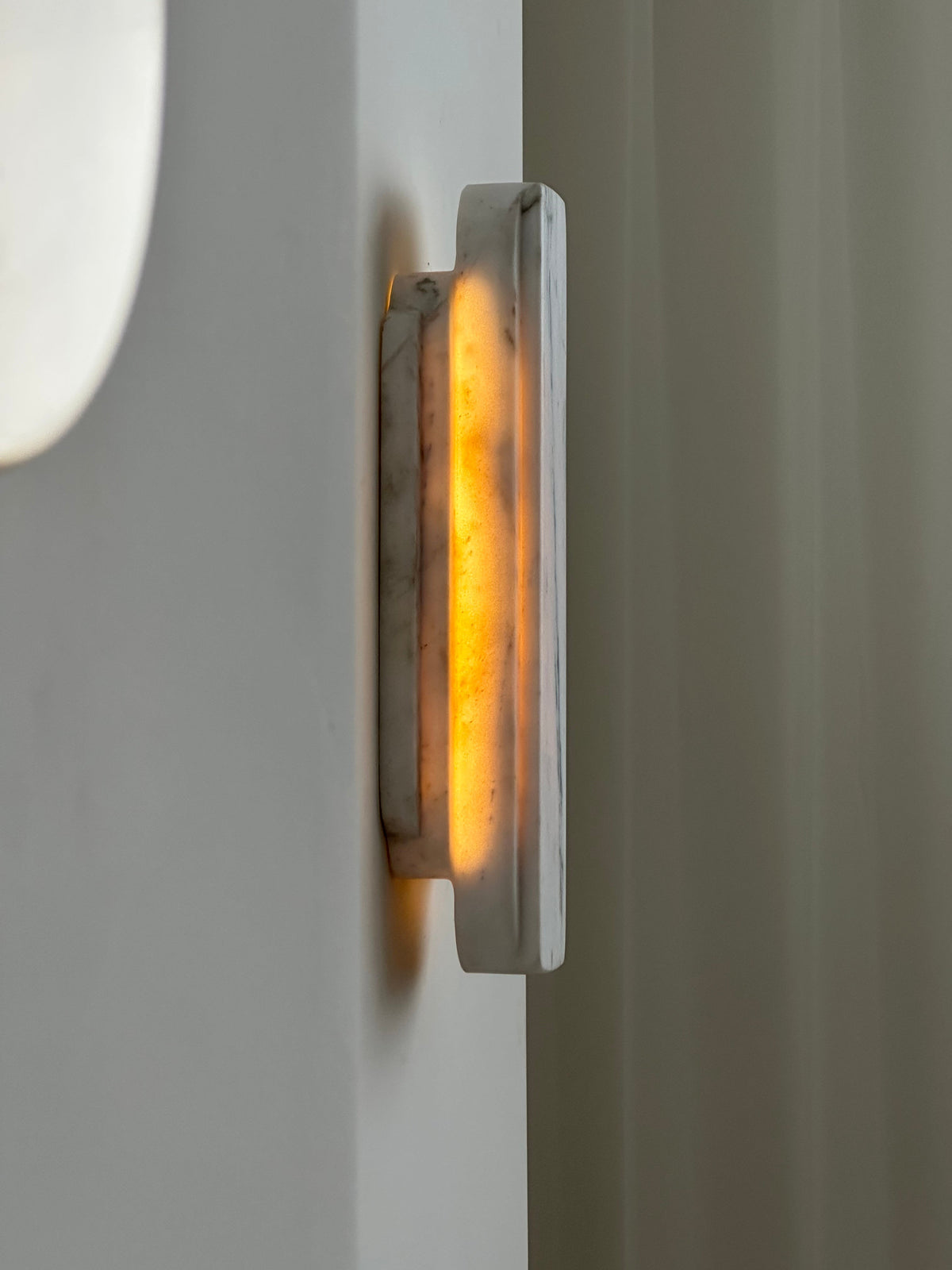 Petrone Onyx Wall Lamp