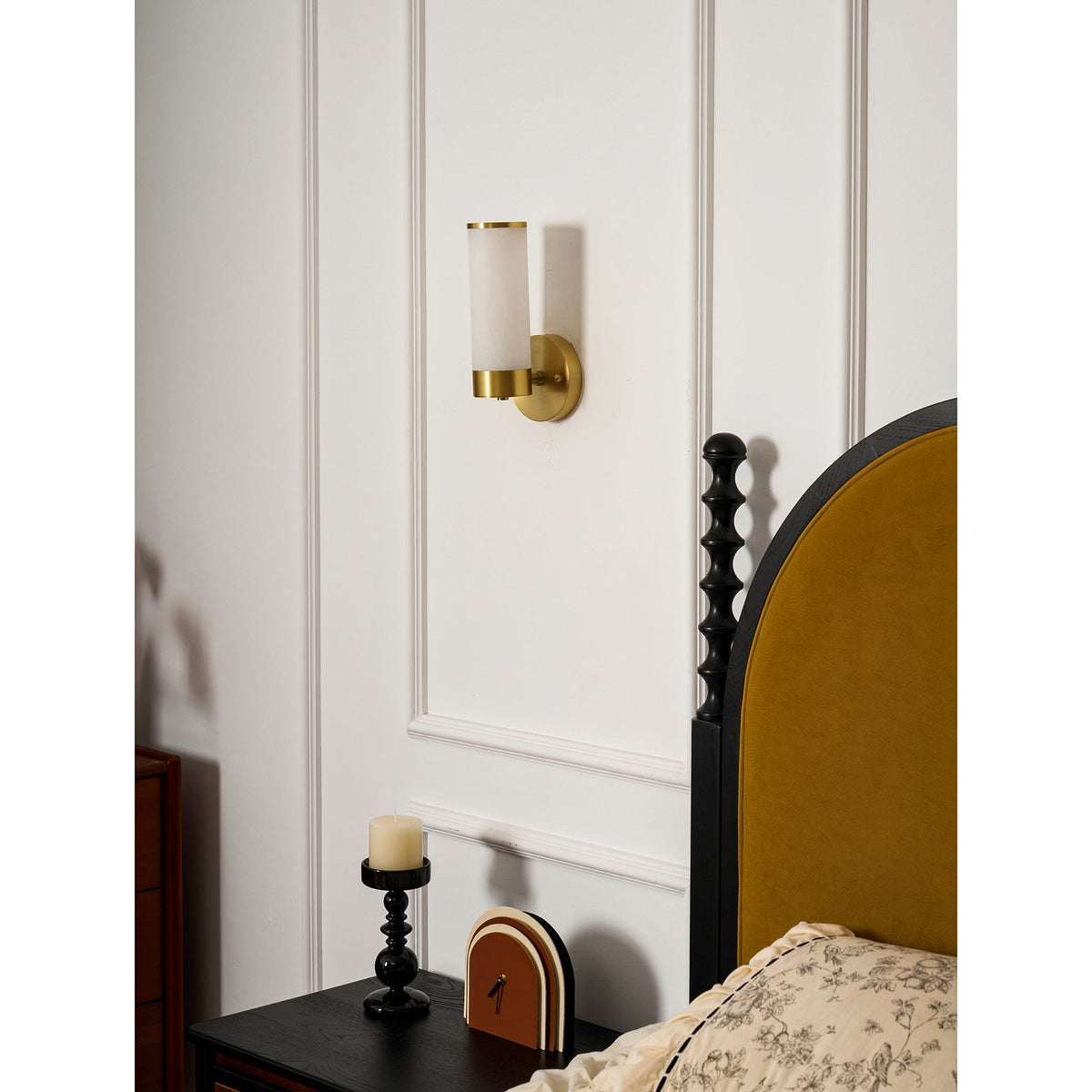 Fannetto Alabaster Wall Lamp