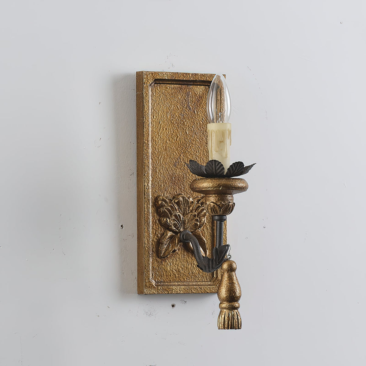 Fabrora Wall Lamp