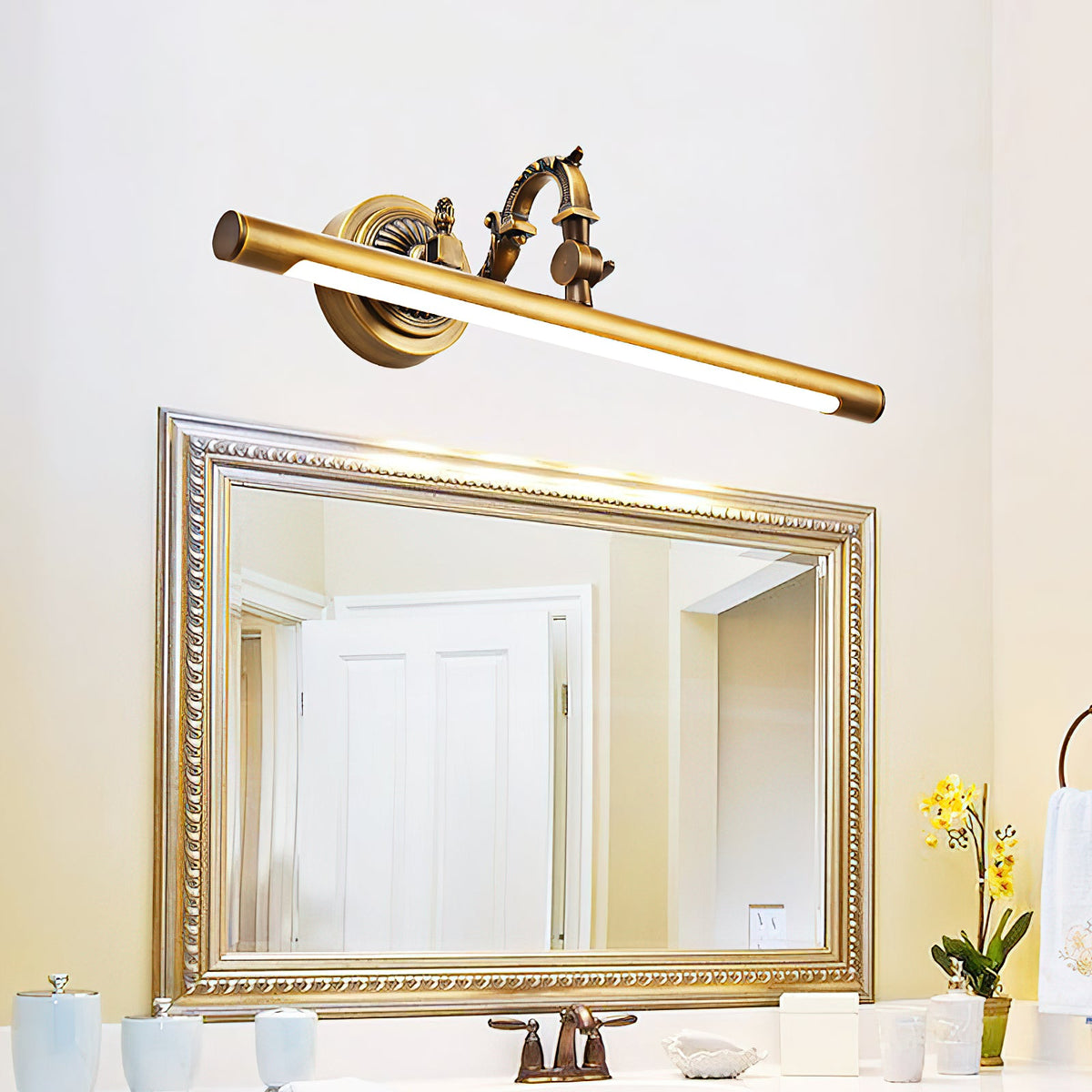 Nuvola Oculus Wall Lamp