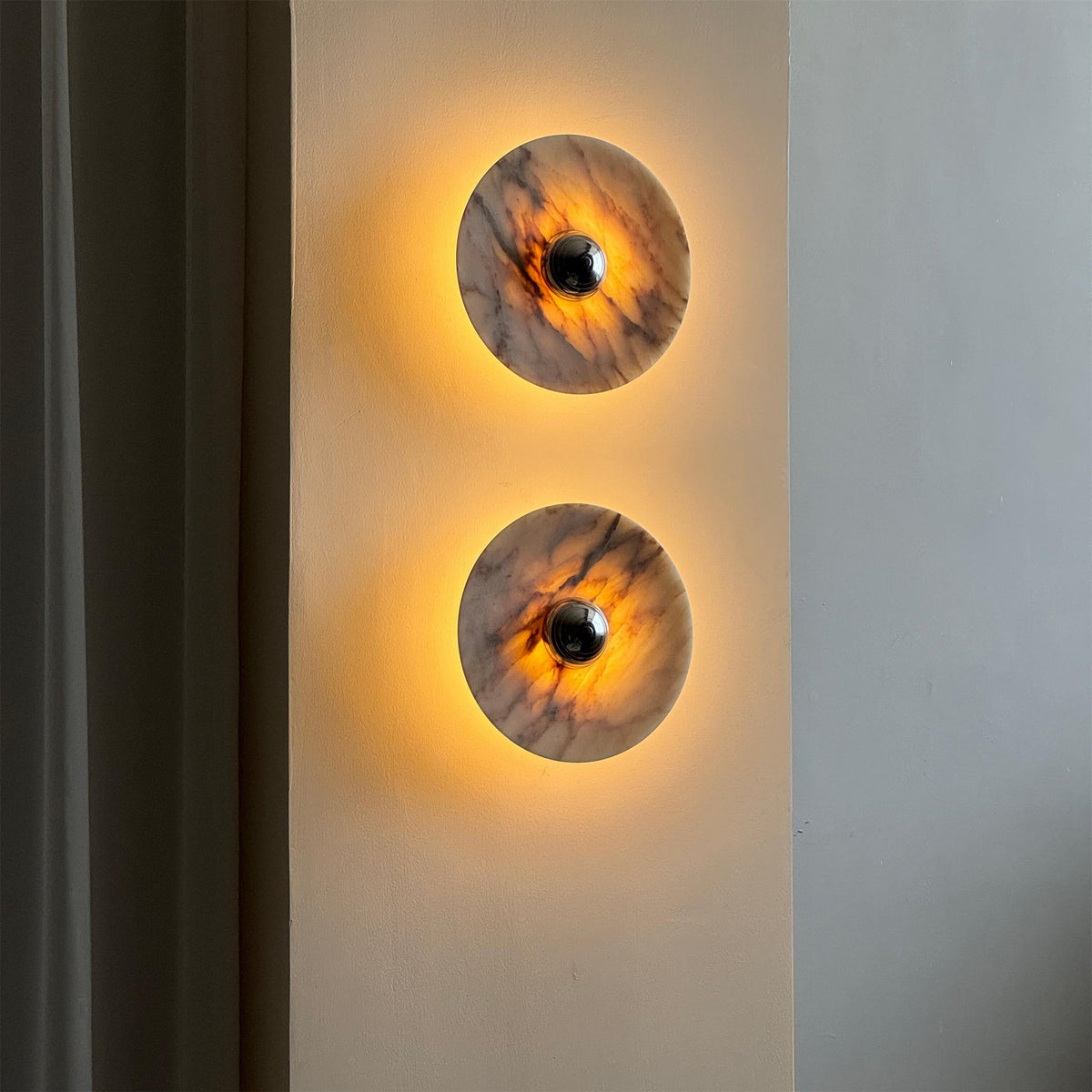 Ugo Marble Wall Lamp