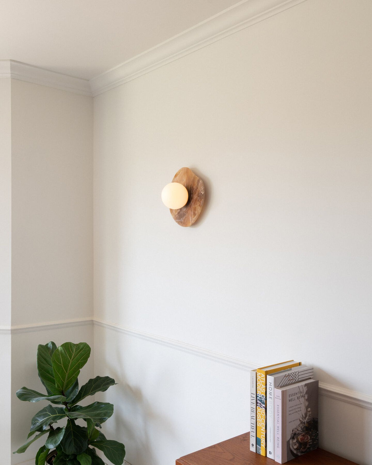 Carrella Onyx Nopal Wall Lamp
