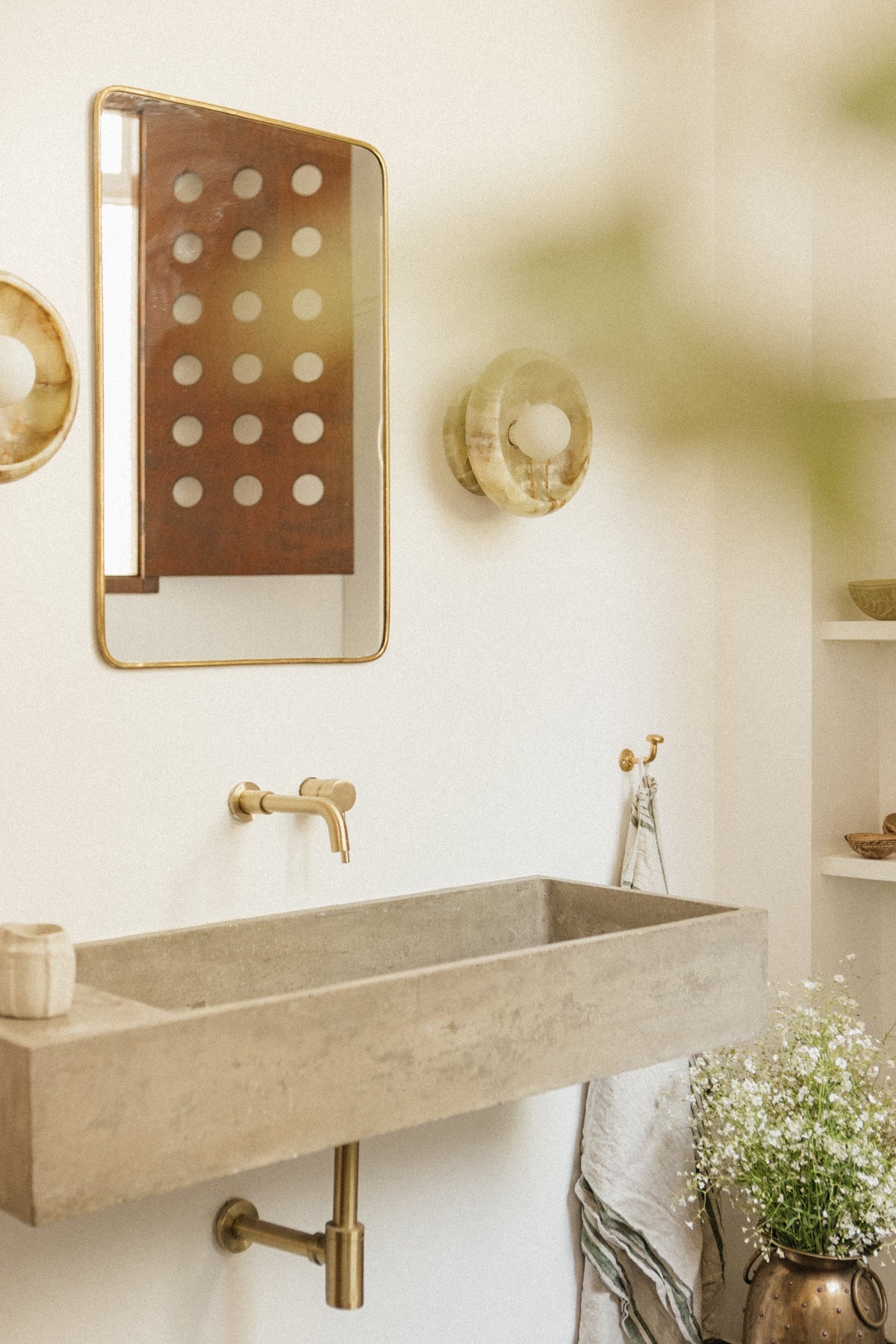 Cortona Marble Wall Lamp