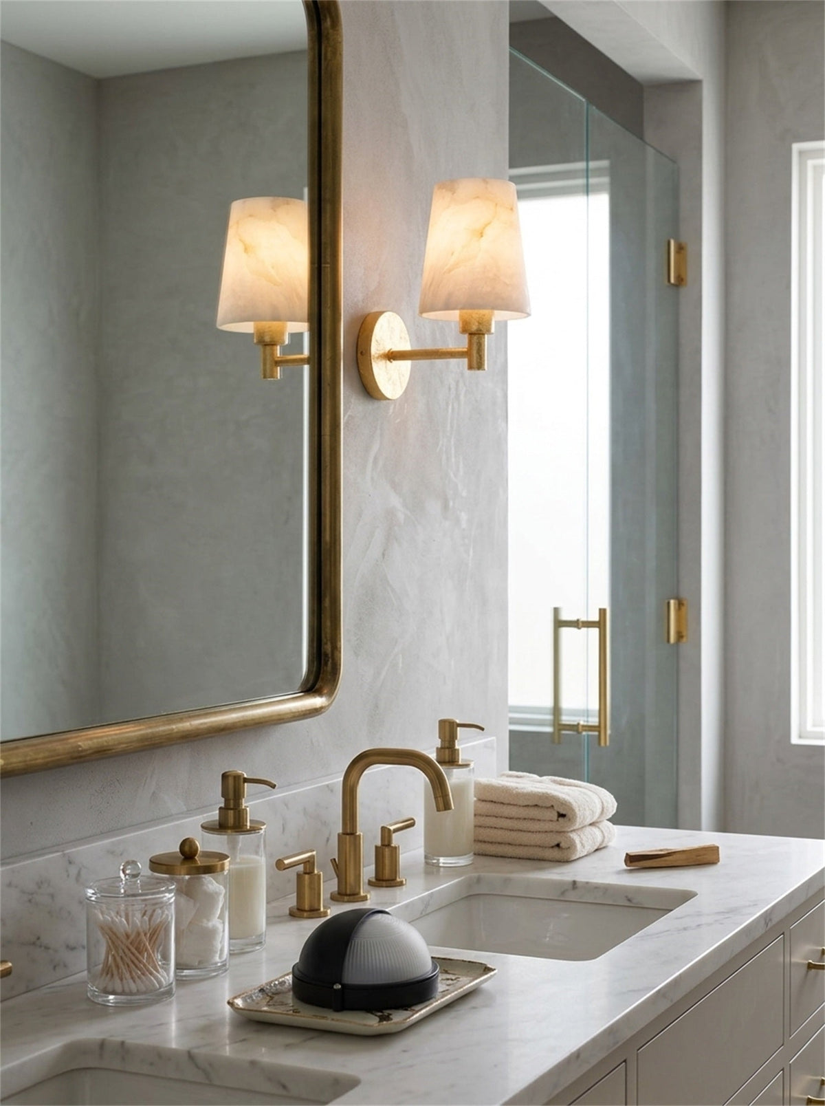 Bussana Short Alabaster Wall Sconce