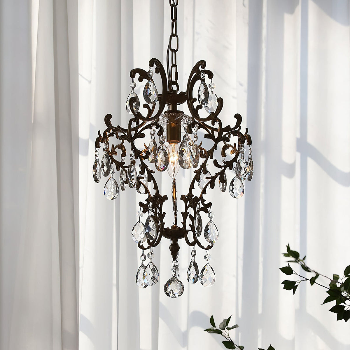 Curvino Tears Chandelier