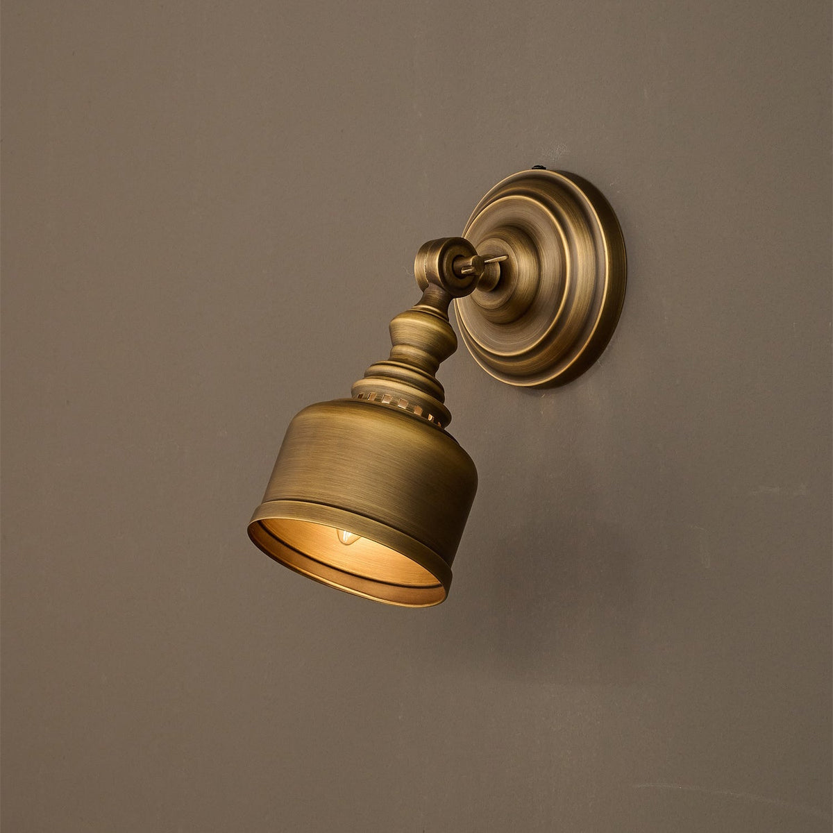 Murrana Wall Lamp
