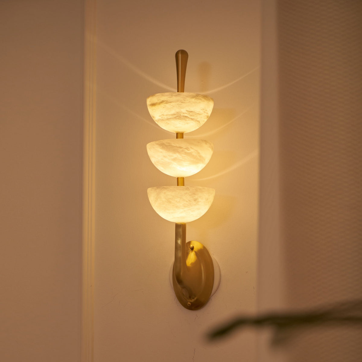 Iresco Alabaster Triple Wall Lamp